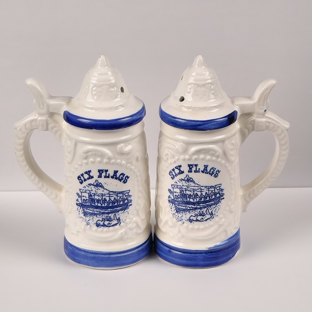 Vintage Six Flags Salt and Pepper Shakers Beer‎ Stein Japan Blue White Ceramic